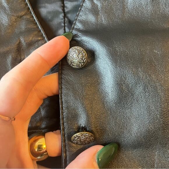 90s Wilsons Leather Classic Black 100% Leather Vest size Large EUC - Picture 7 of 15